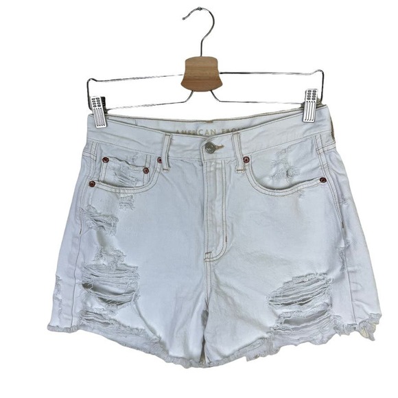 American Eagle Distressed White 90s Boyfriend Shorts Size 8 - Picture 1 of 13